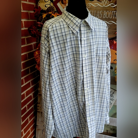 Nautica Men's Buttondown Shirt - Picture 3 of 8